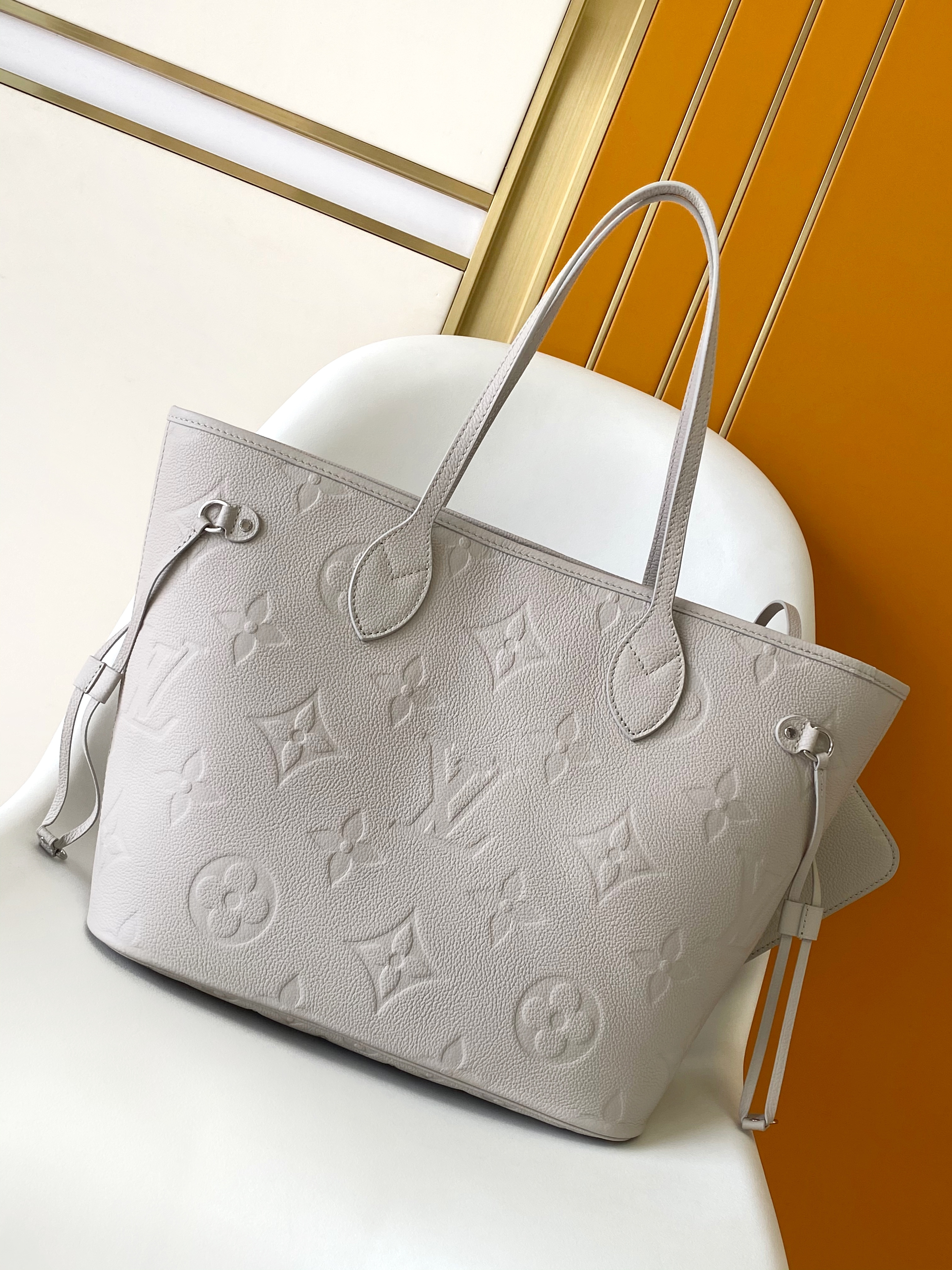LV Neverfull MM 霧灰色