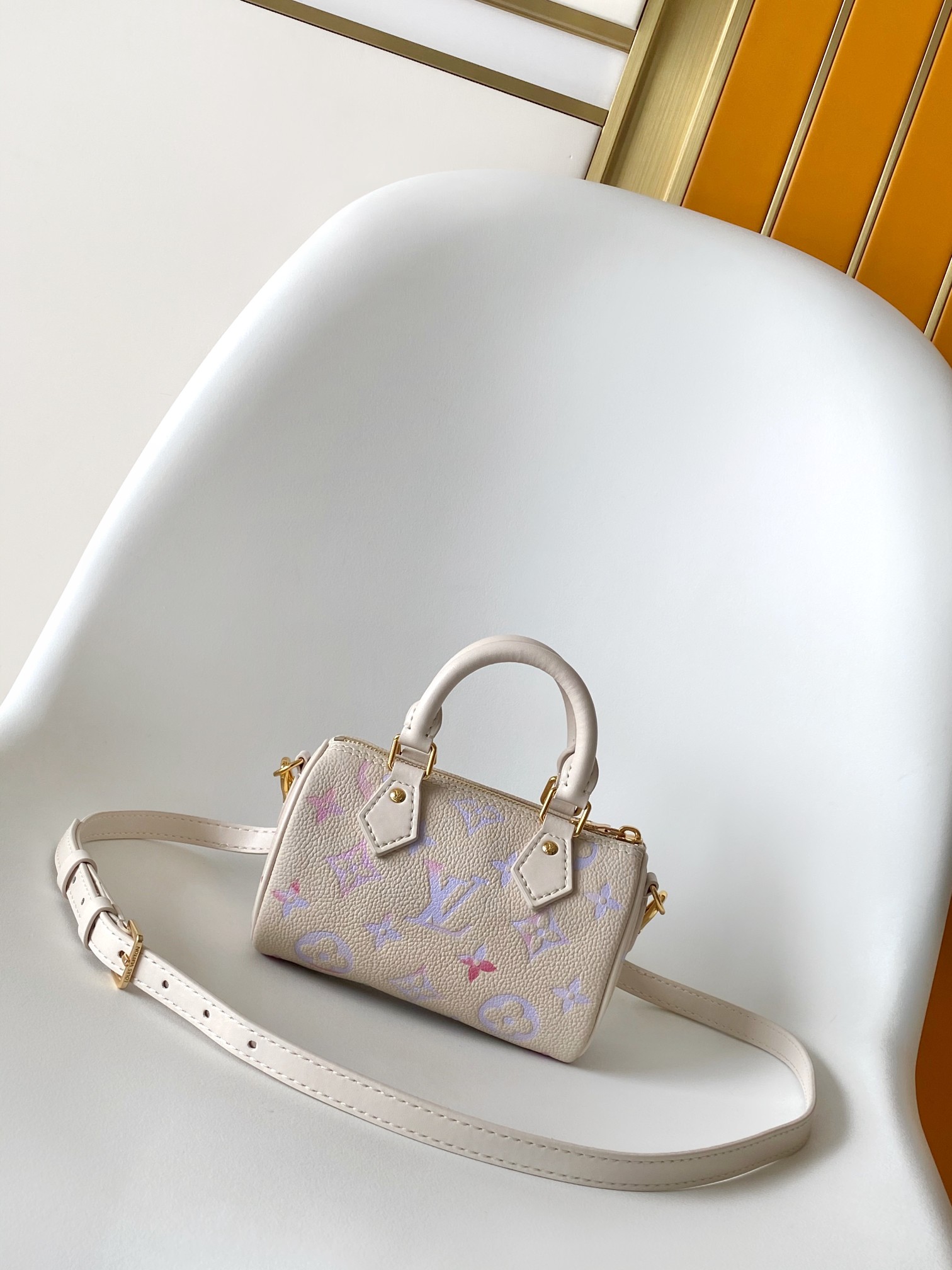 LV Nano Speedy 夢幻米色