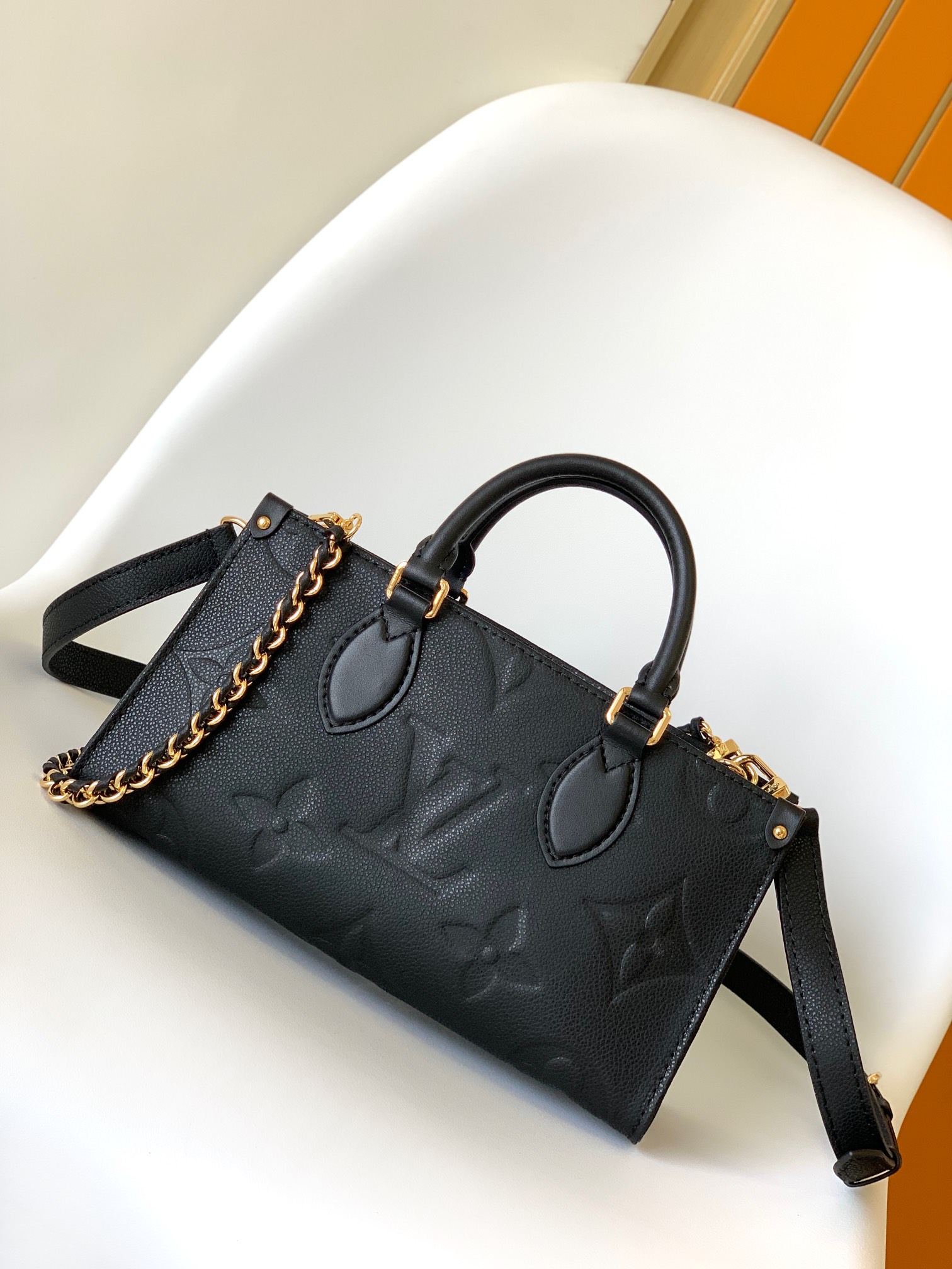 LV OnTheGo East West 黑色