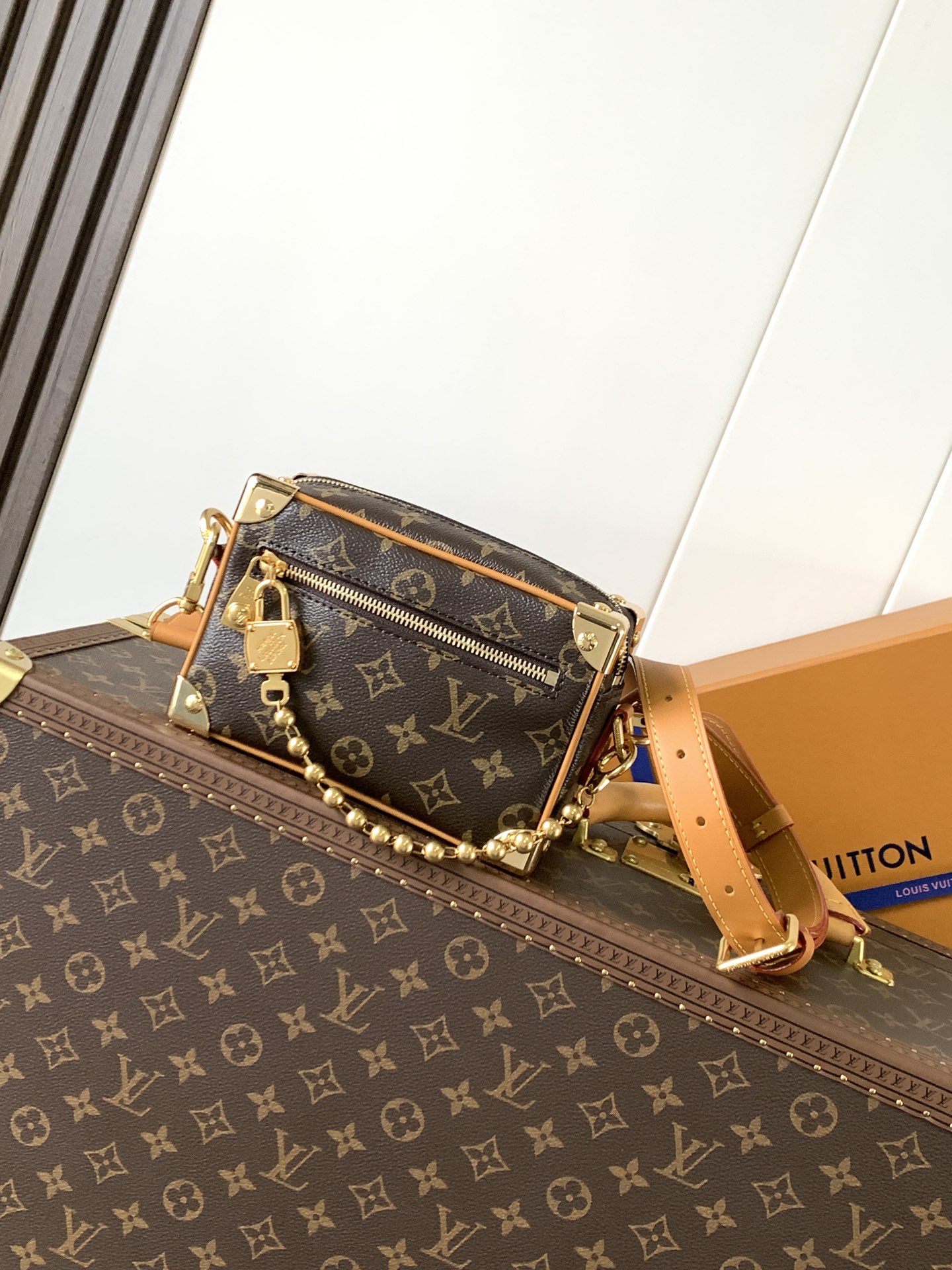 LV Mini Soft Trunk 經典老花