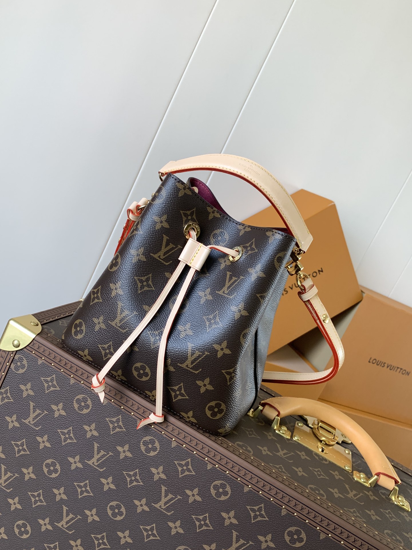 LV Néonoé BB 經典老花