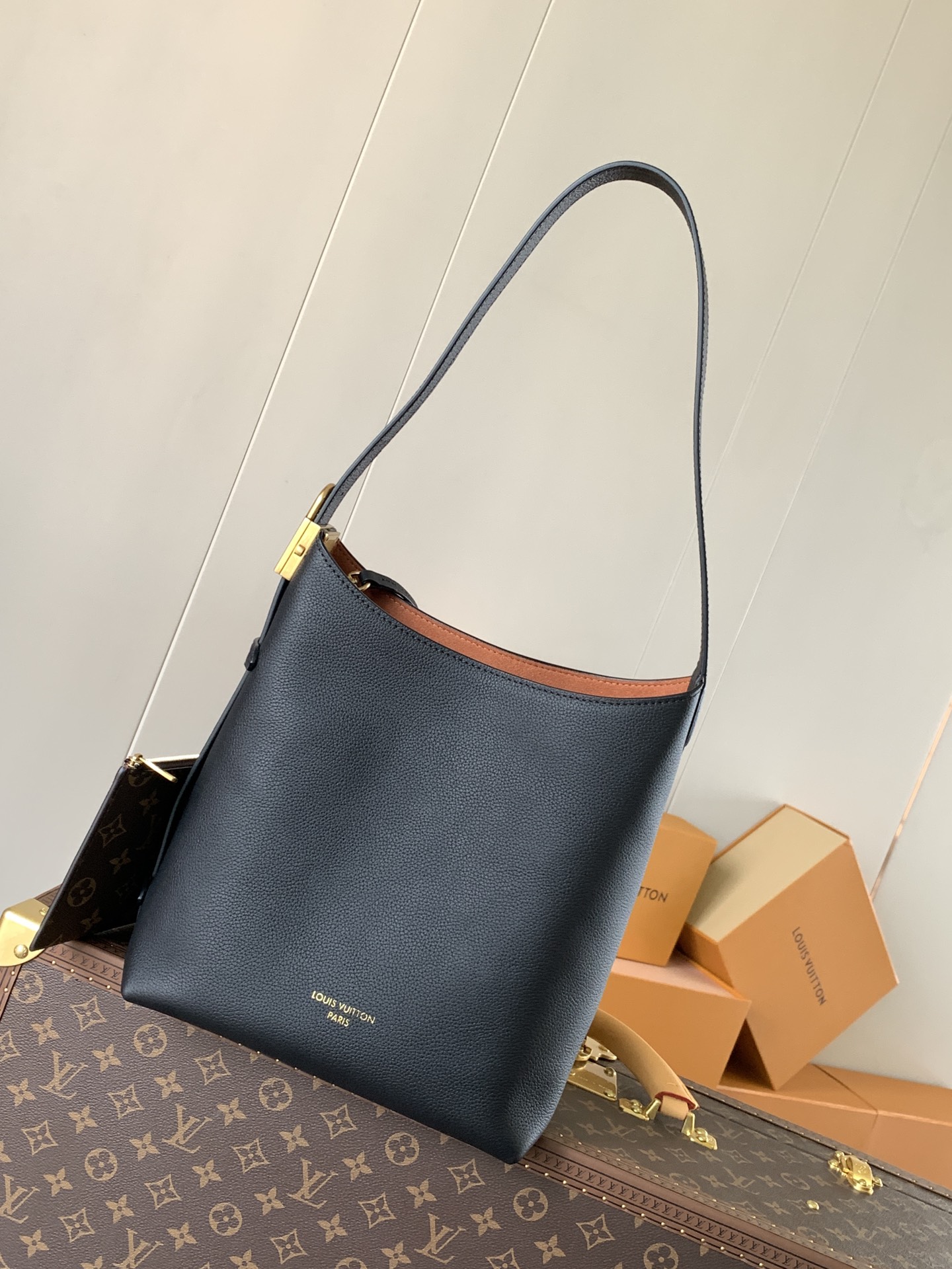 LV Low Key Hobo PM 黑色