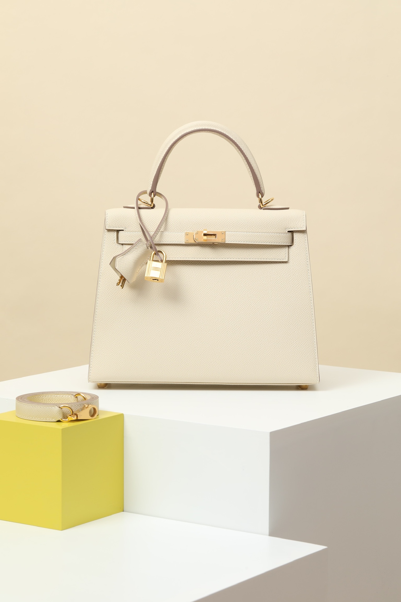 Hermès Kelly 25 CC10 奶昔白 Epsom 皮 金扣