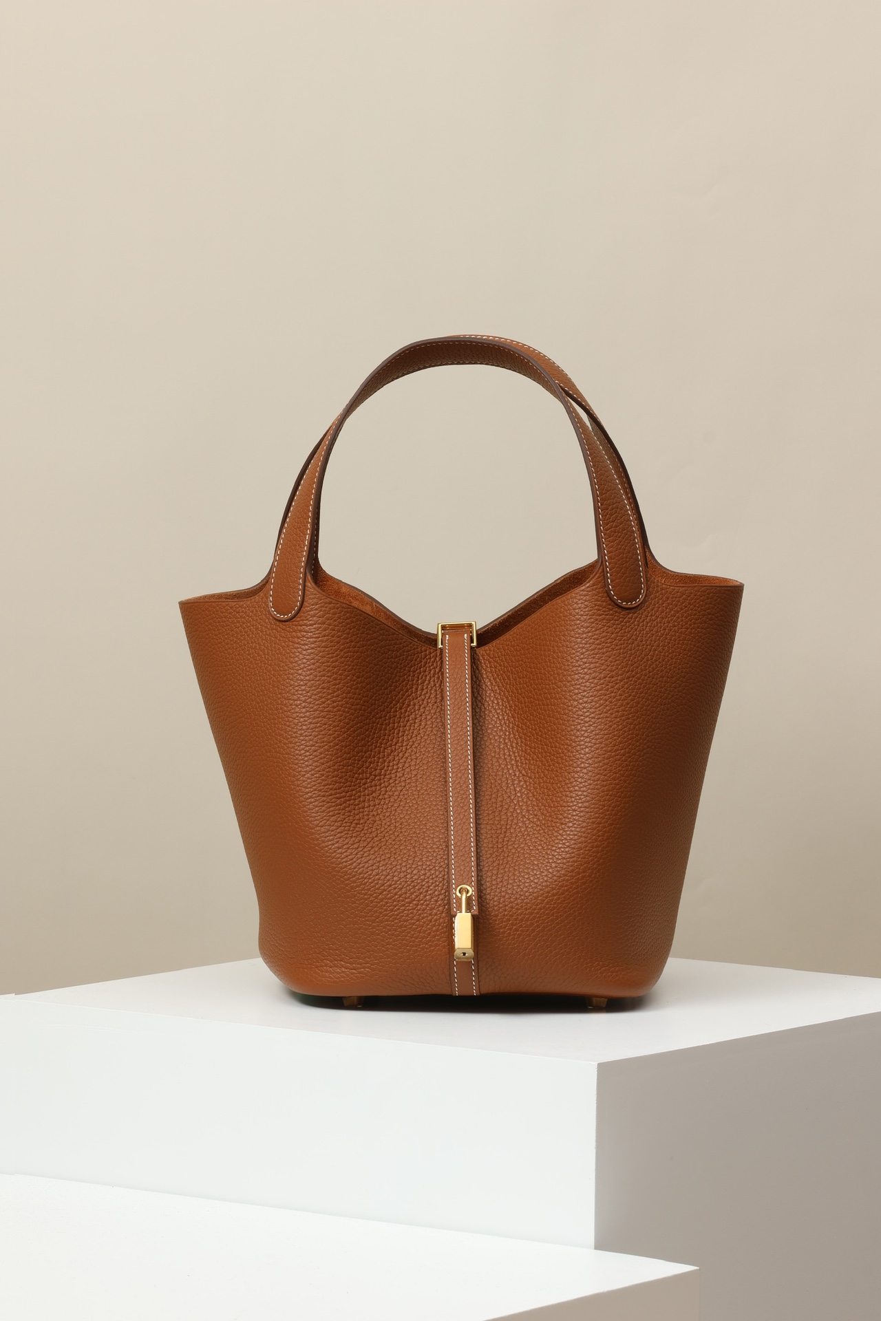 Hermès Picotin Lock 22 CK37 金棕 TC 皮 金扣
