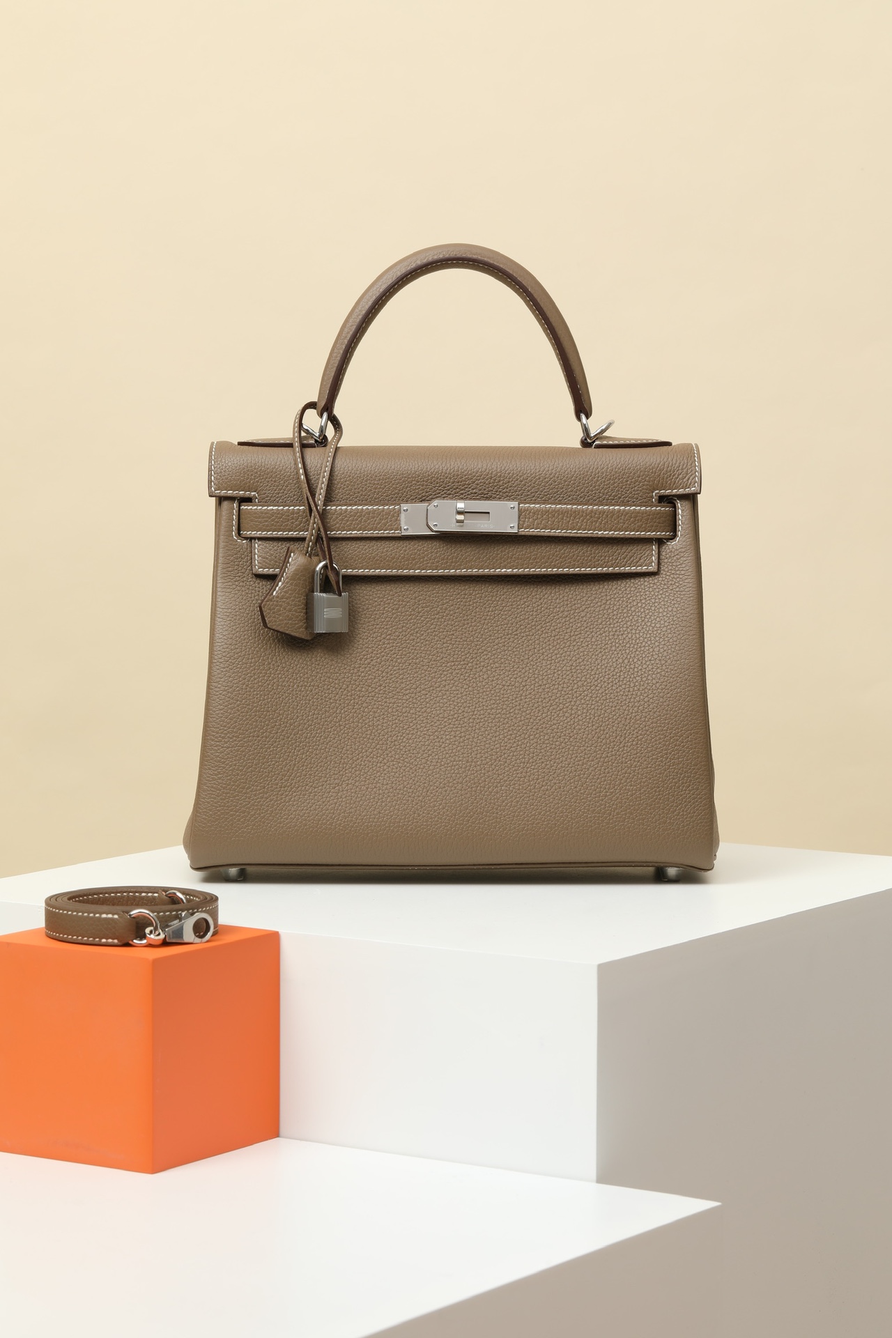 Hermès Kelly 28 CK18 大象灰 Togo 皮 銀扣