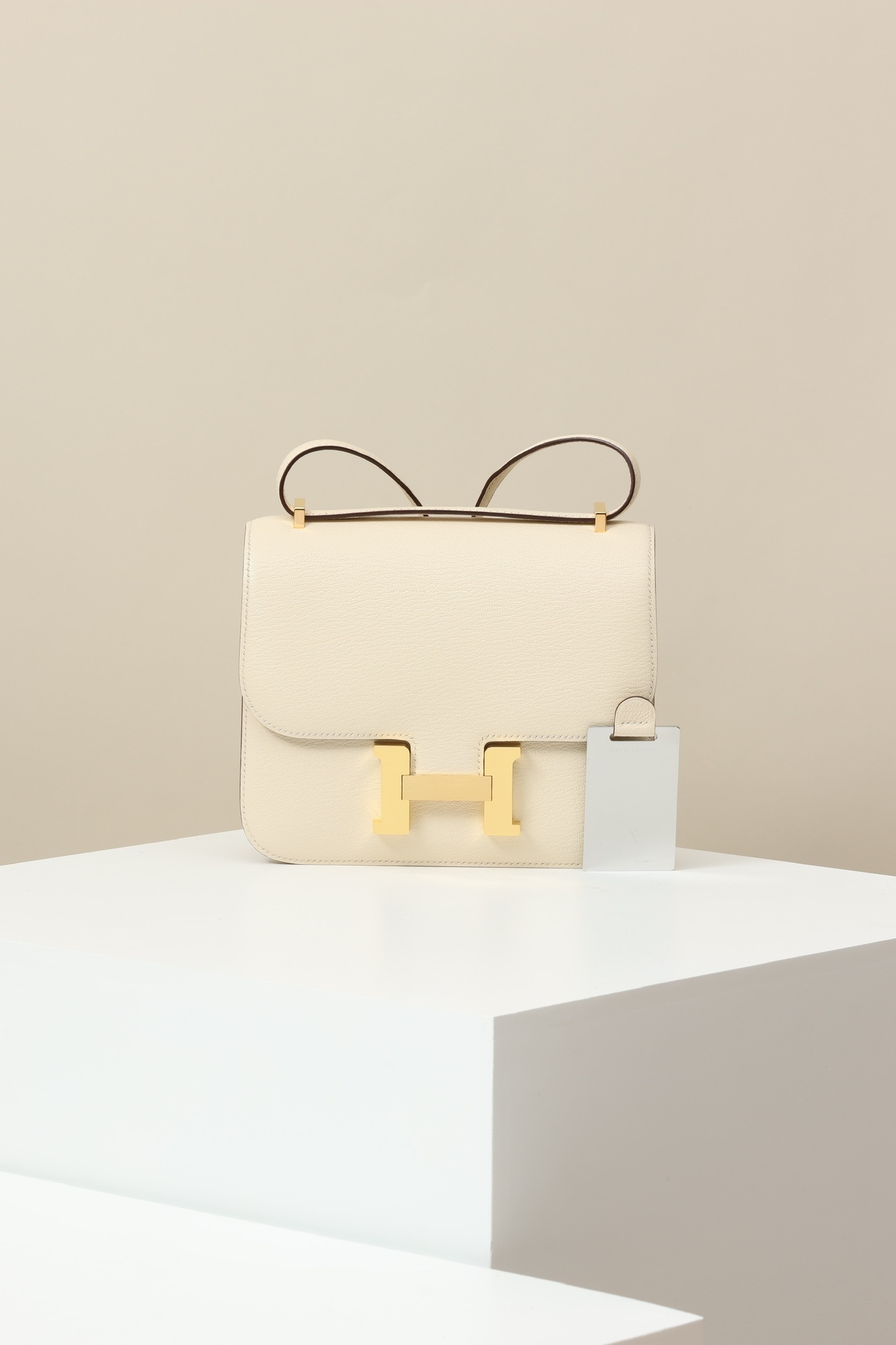 Hermès Constance 19 I2 奶油白 山羊皮 金扣