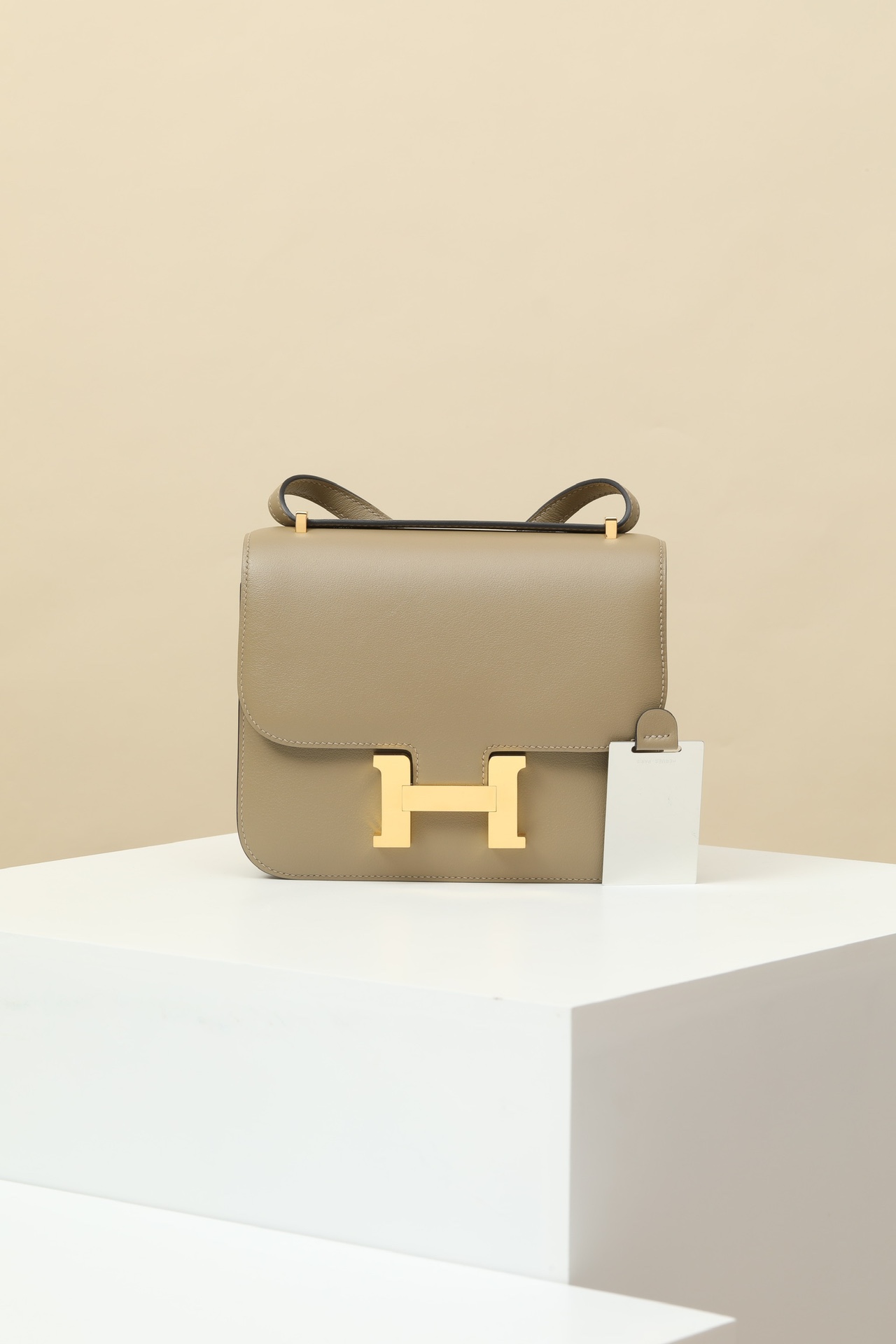 Hermès Constance 19 8Q 馬爾法米色 Swift 皮 金扣