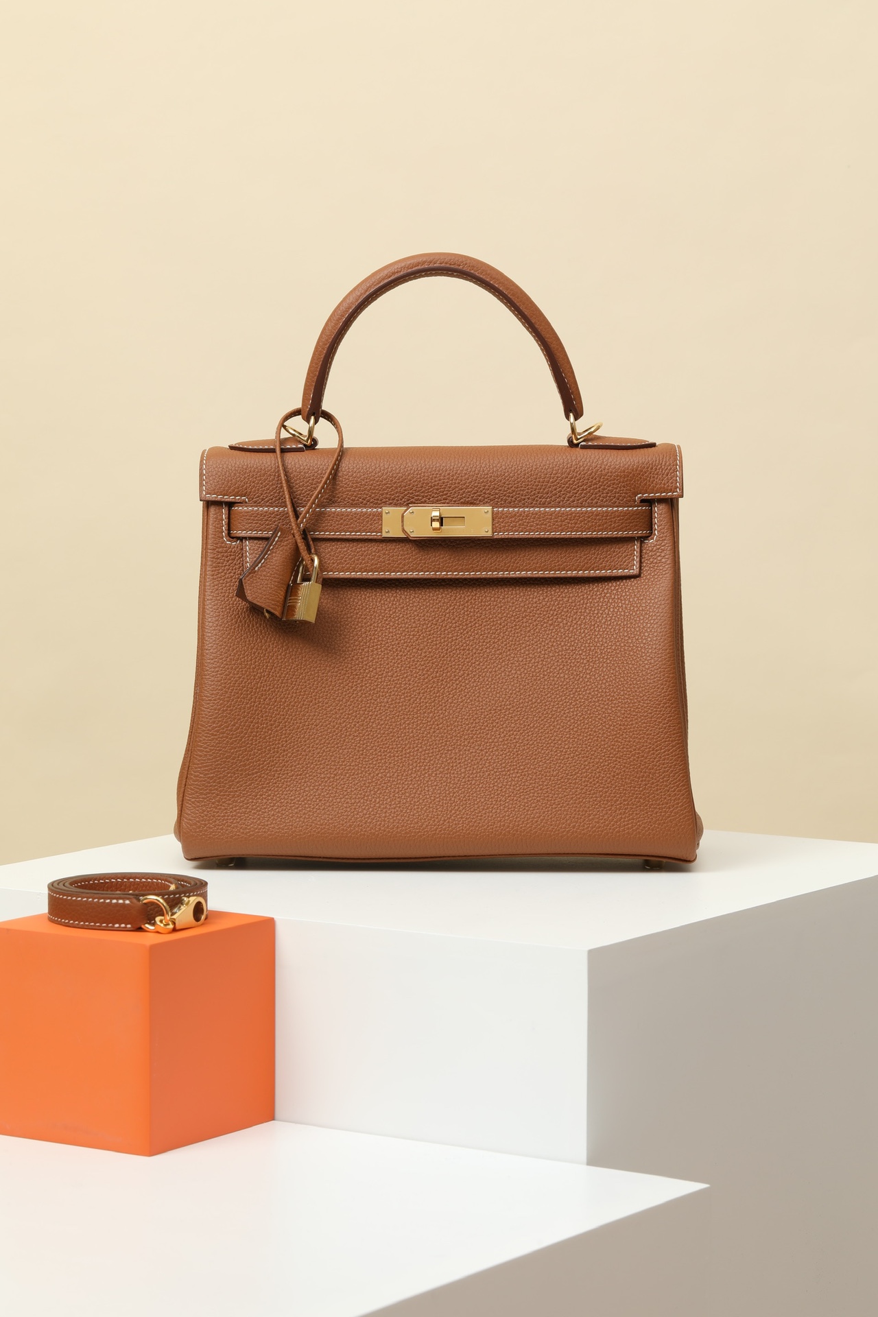 Hermès Kelly 28 CK37 金棕 Togo 皮 金扣