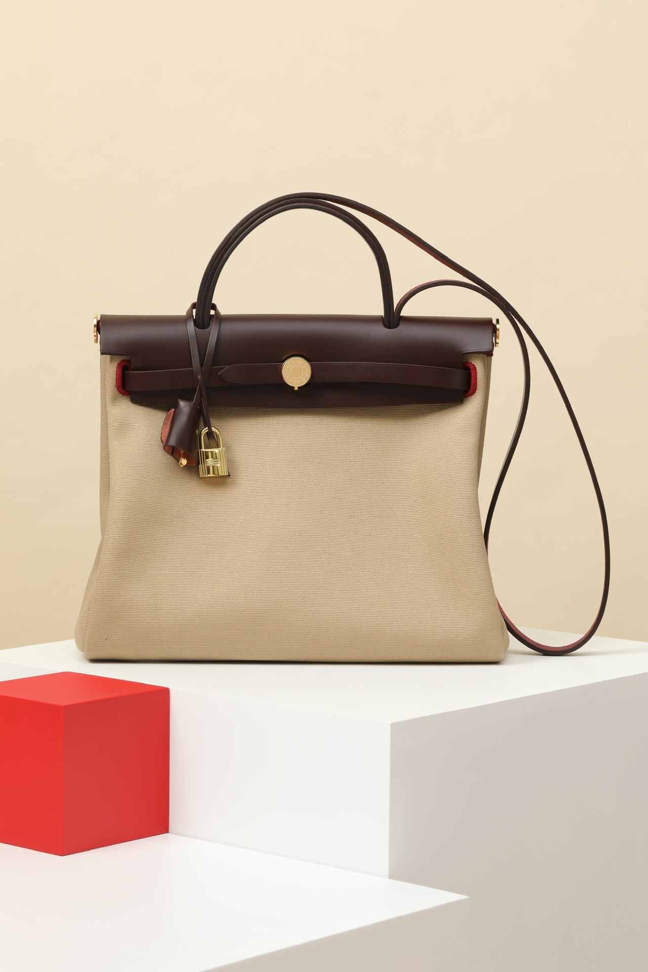 Hermès Herbag Zip 31 S2 風衣灰／0G 馬鞍紅 金扣