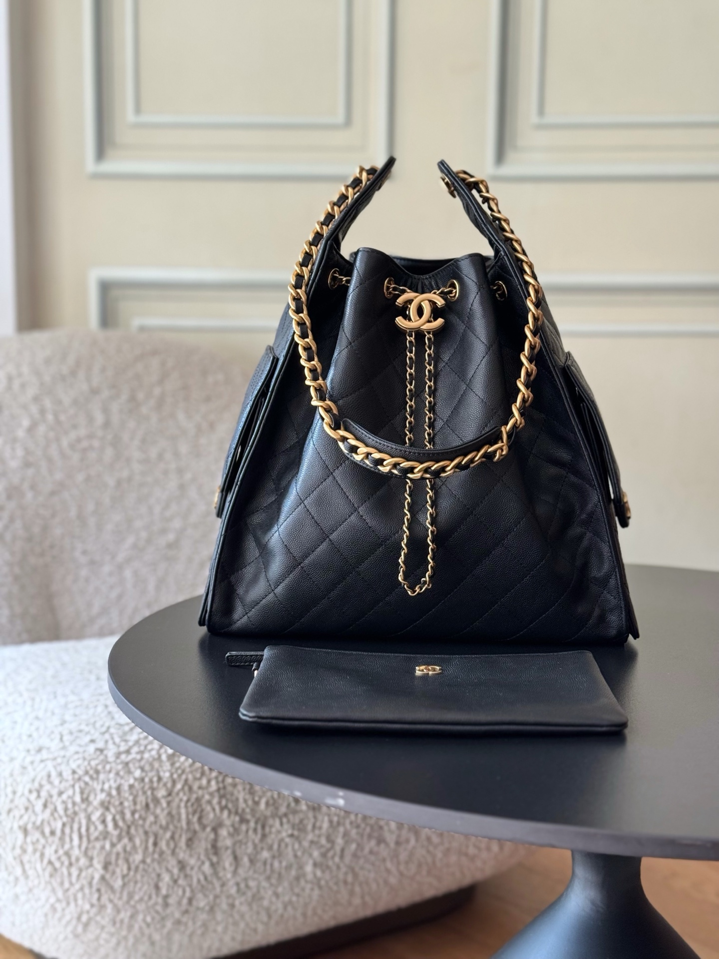 CHANEL 25 AS5311 中型 黑色粒紋小牛皮 金扣